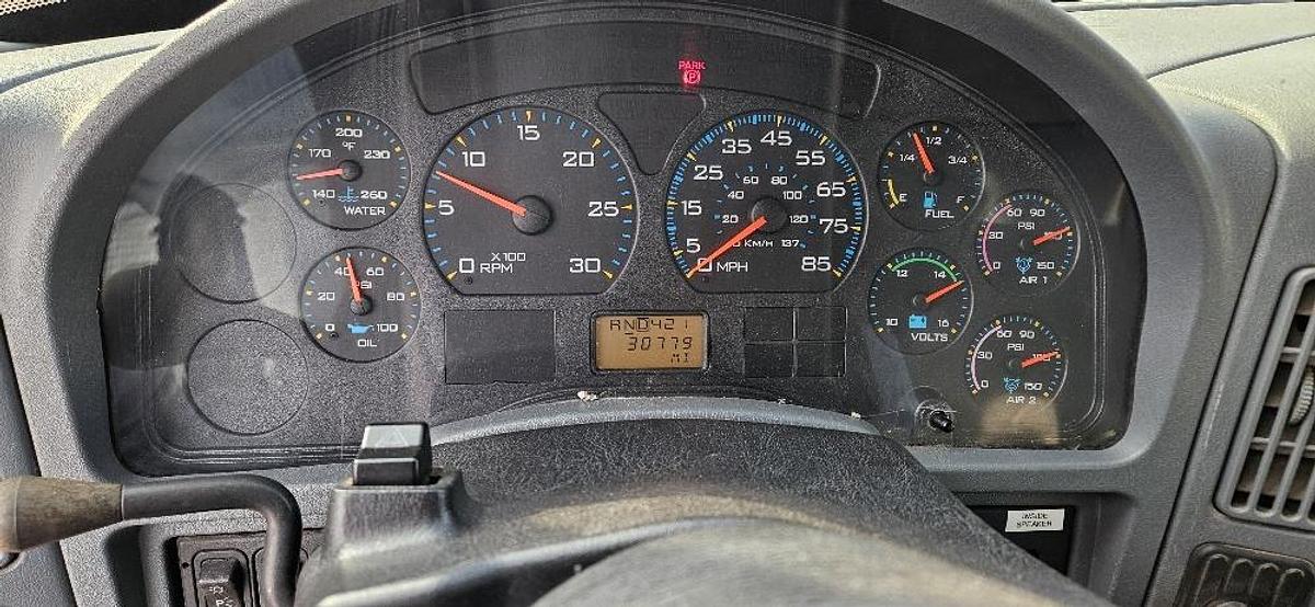 Used 2002 International 4300 DT 466 Dump Truck