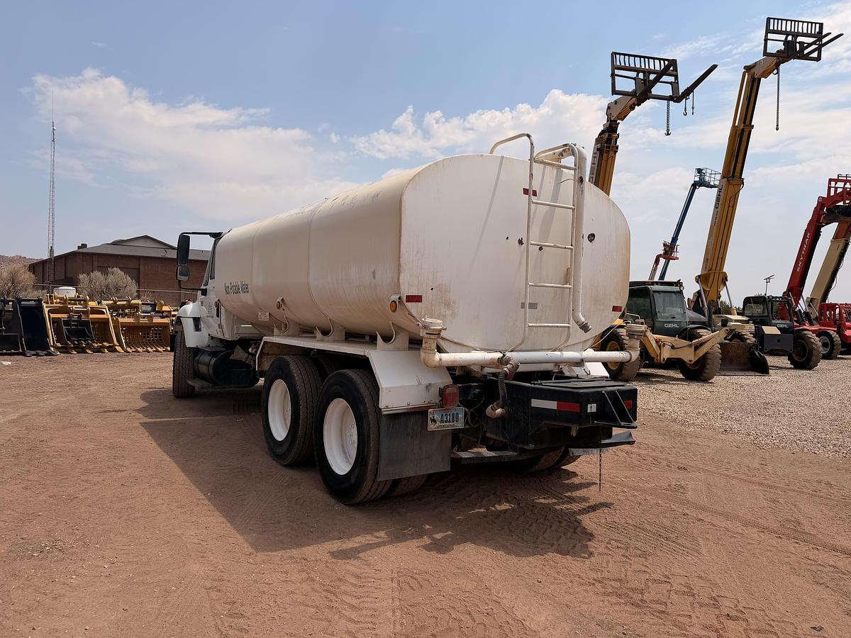 Used 2007 International 4000 Gallon Water Truck