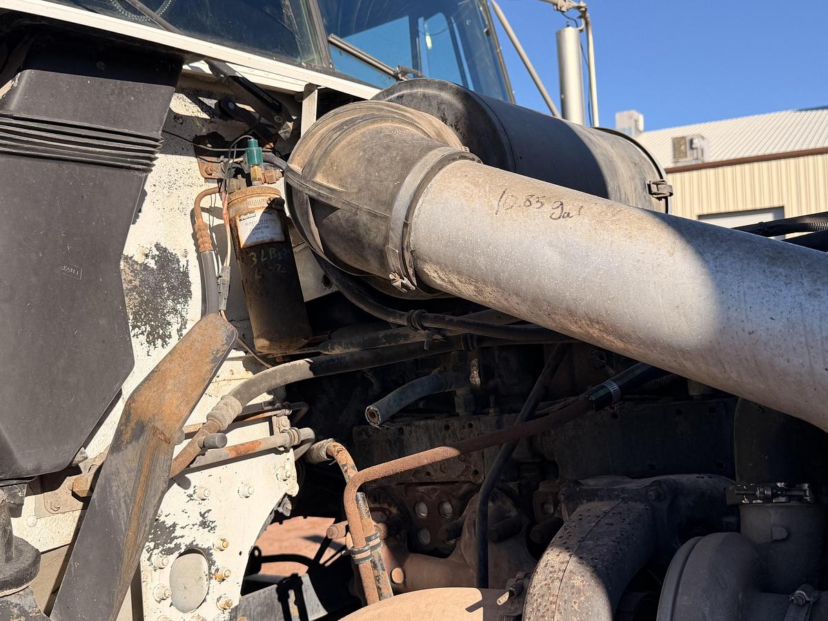 Used 1995 Freightliner FLD120 Truck