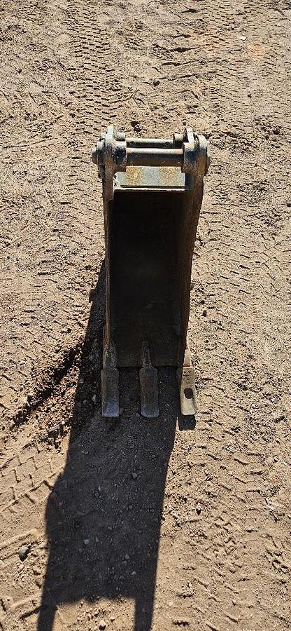 Used 1' CAT MINI EXCAVATOR BUCKIT 