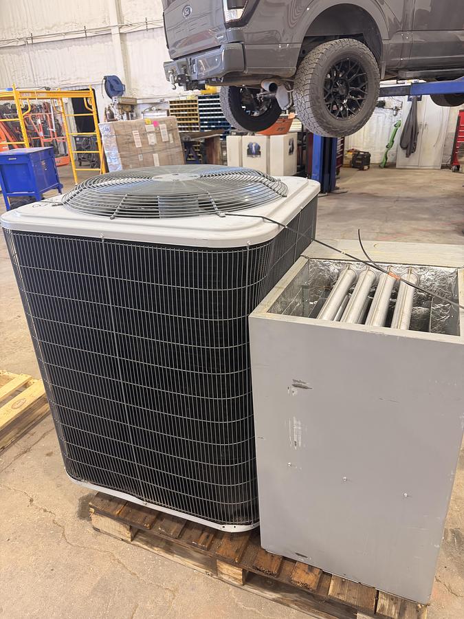 Used 4T 16 SEER A/C UNIT