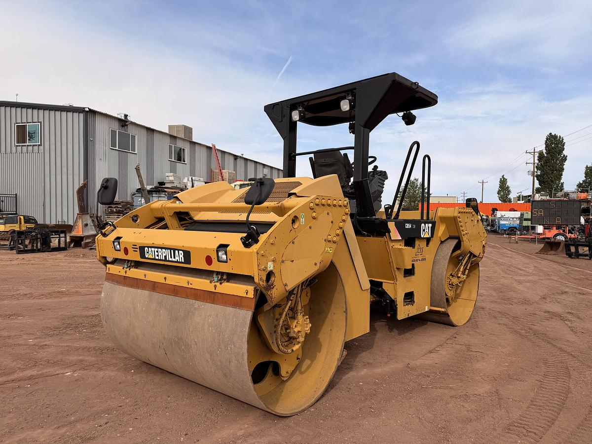 Used 2009 CAT Double Drum Roller