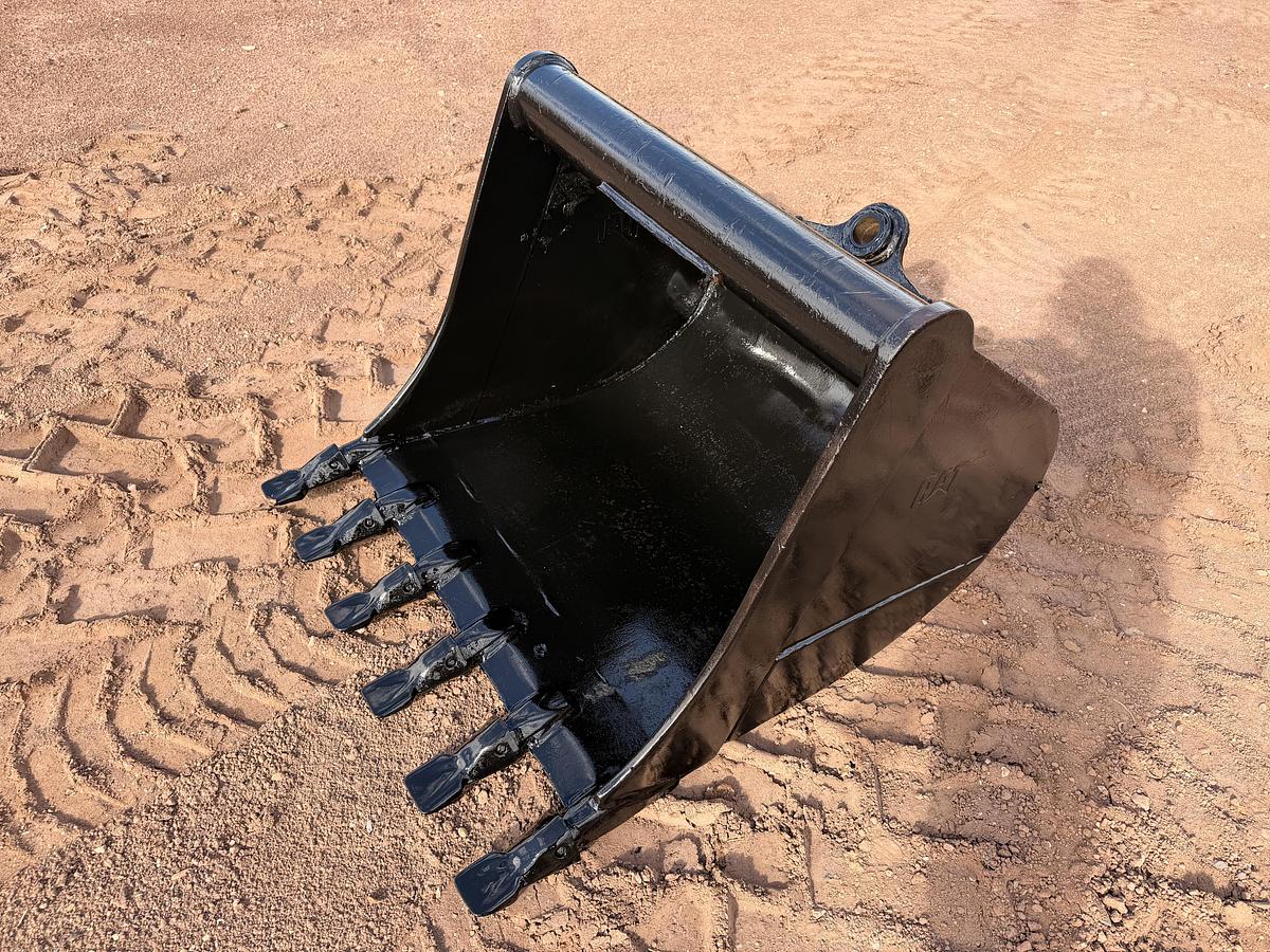 Used CAT Wain-Roy 36" Excavator Bucket
