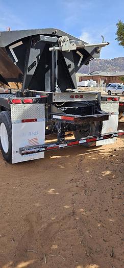 Used 2007 Side Dump Industries Trailer