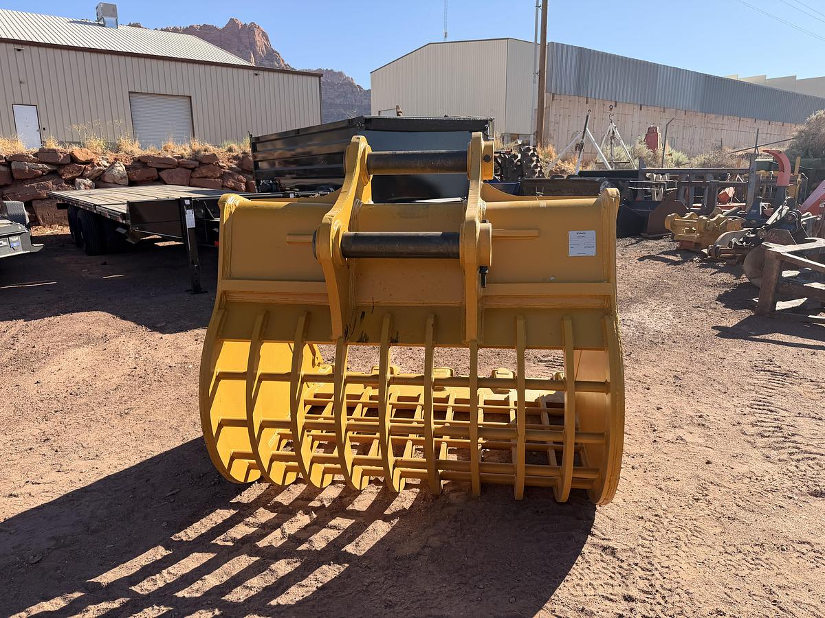 73" Excavator Bucket