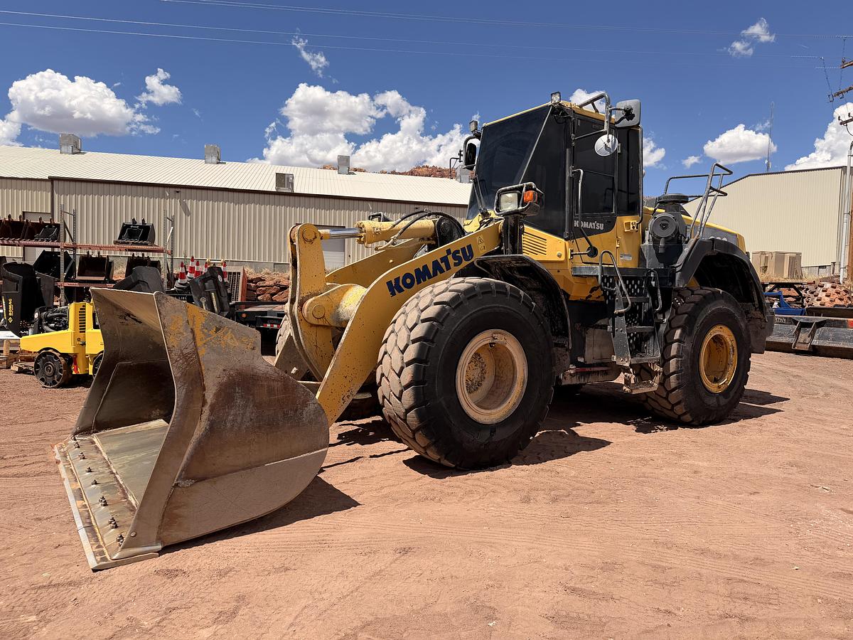 Used 2017 Komatsu WA380 Wheel Loader