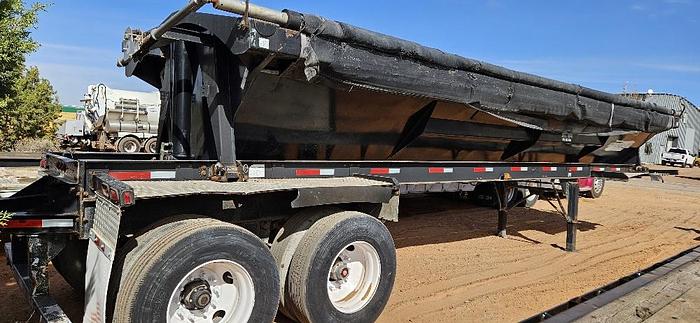 Used 2007 Side Dump Industries Trailer