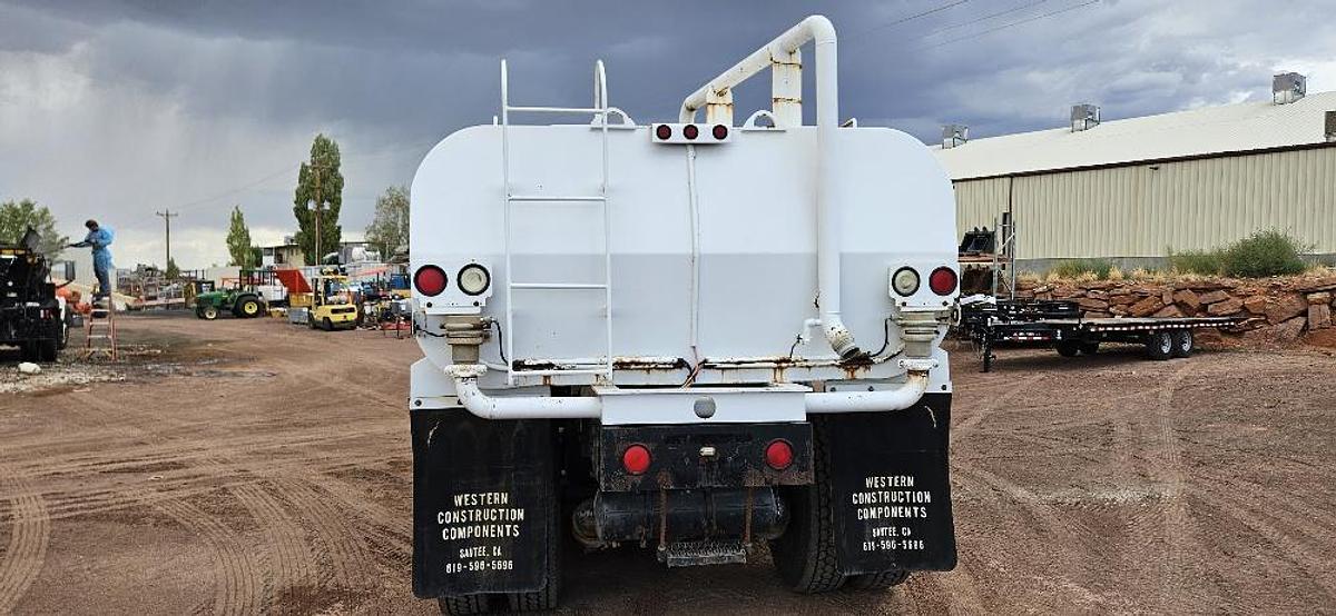 Used 1985 Kodiak 3,000 Gallon Water Truck