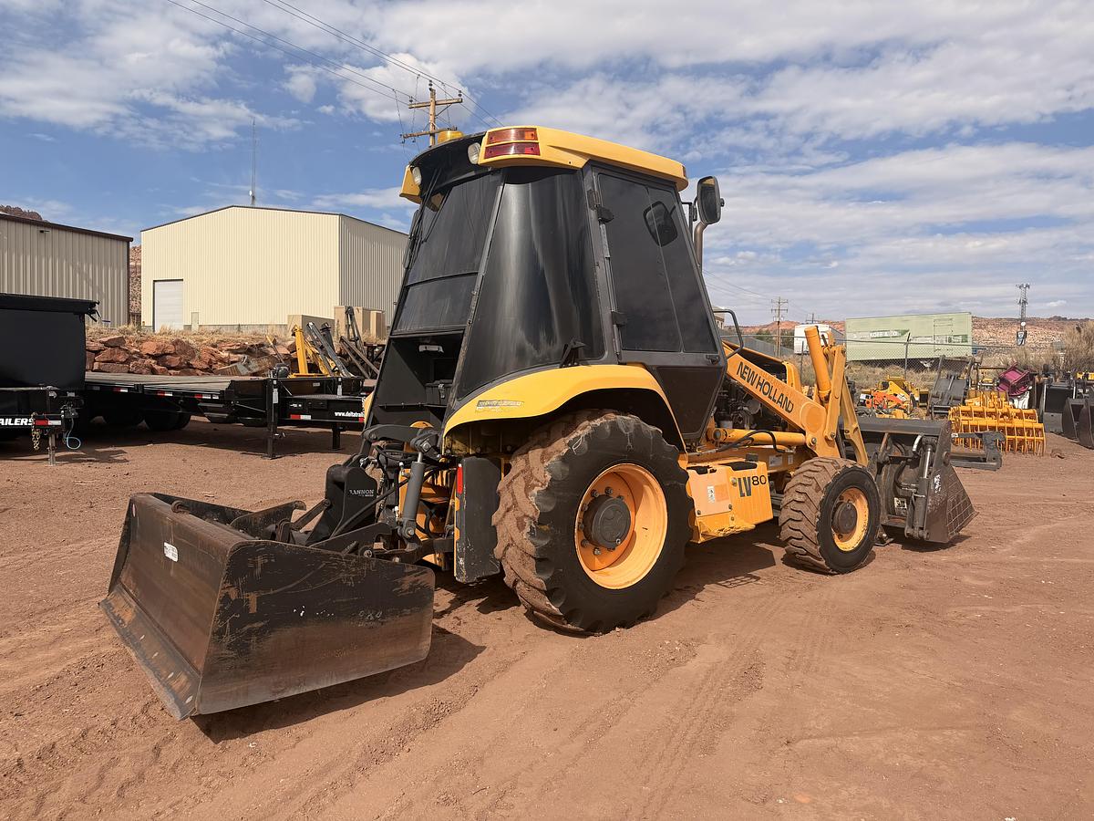 Used 2005 New Holland LV80 Grading Tractor
