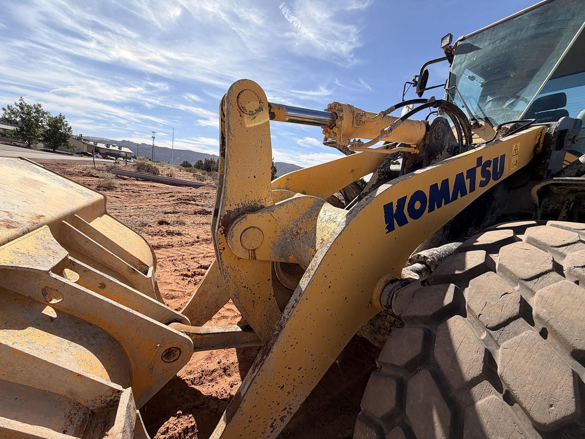 Used 2017 Komatsu WA380 Wheel Loader