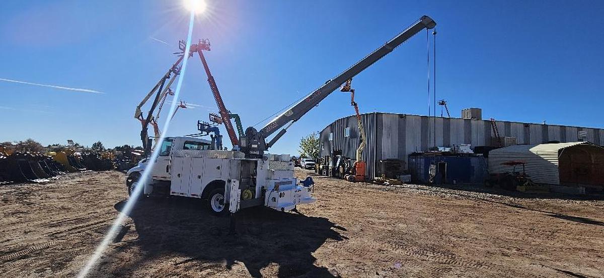 Used 2009 Interntaional 4300 Mechanic Truck