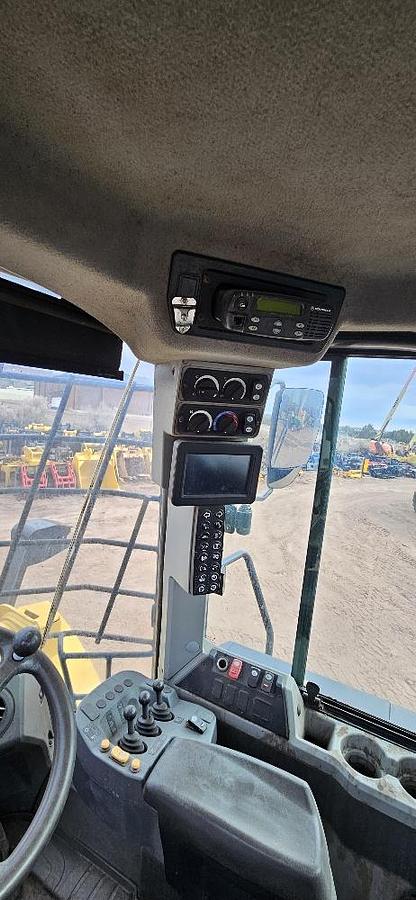 Used 2017 CAT 950M Loader