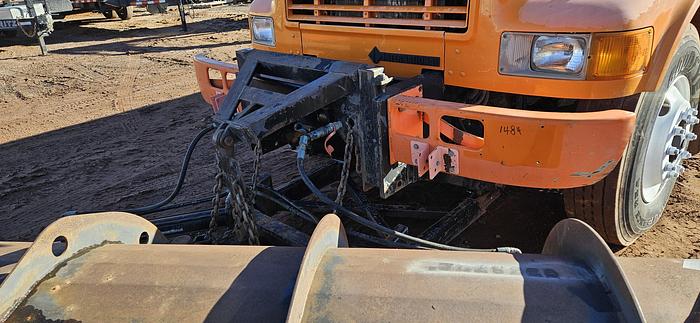 Used 2001 International Dump Truck 4900