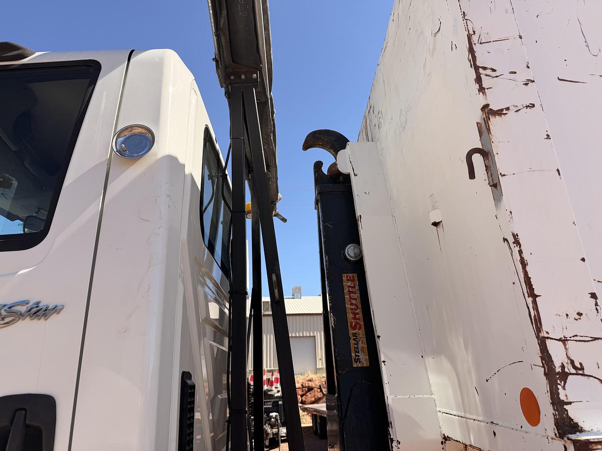 Used 2008 International Hook Truck