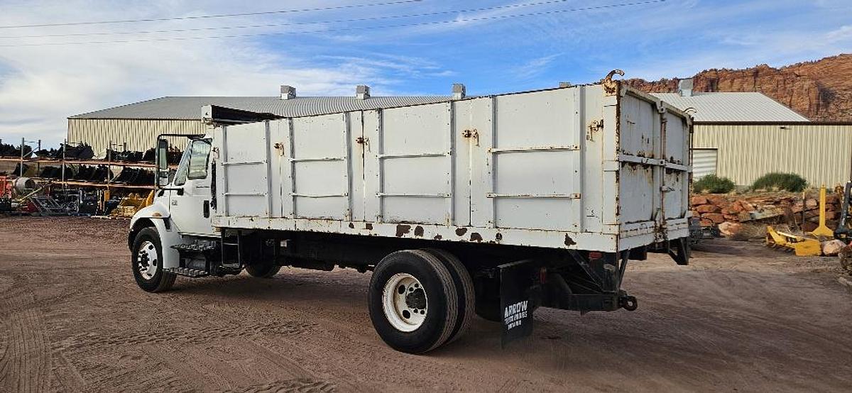Used 2002 International 4300 DT 466 Dump Truck