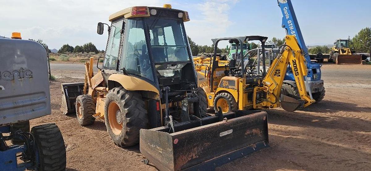 Used 2005 New Holland LV80 Grading Tractor