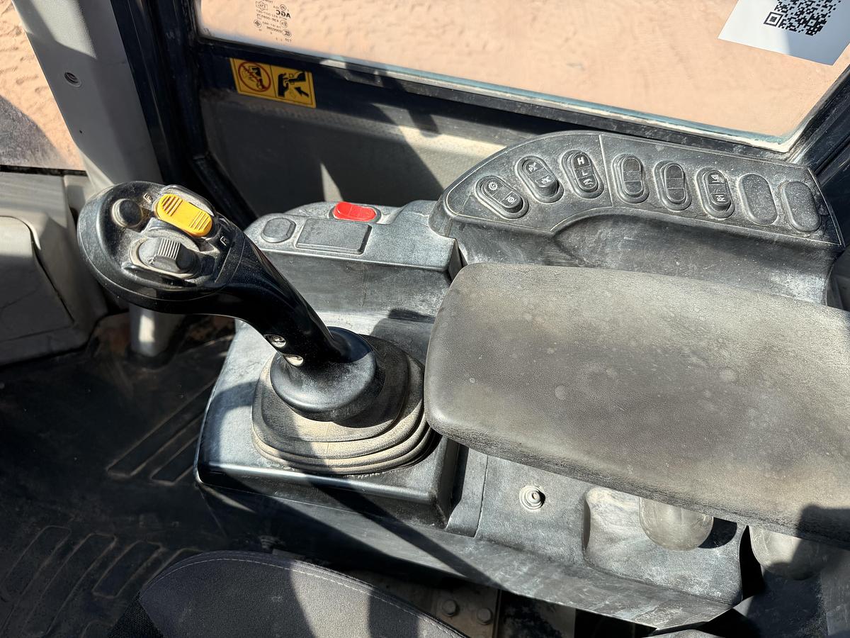Used 2017 Komatsu WA380 Wheel Loader