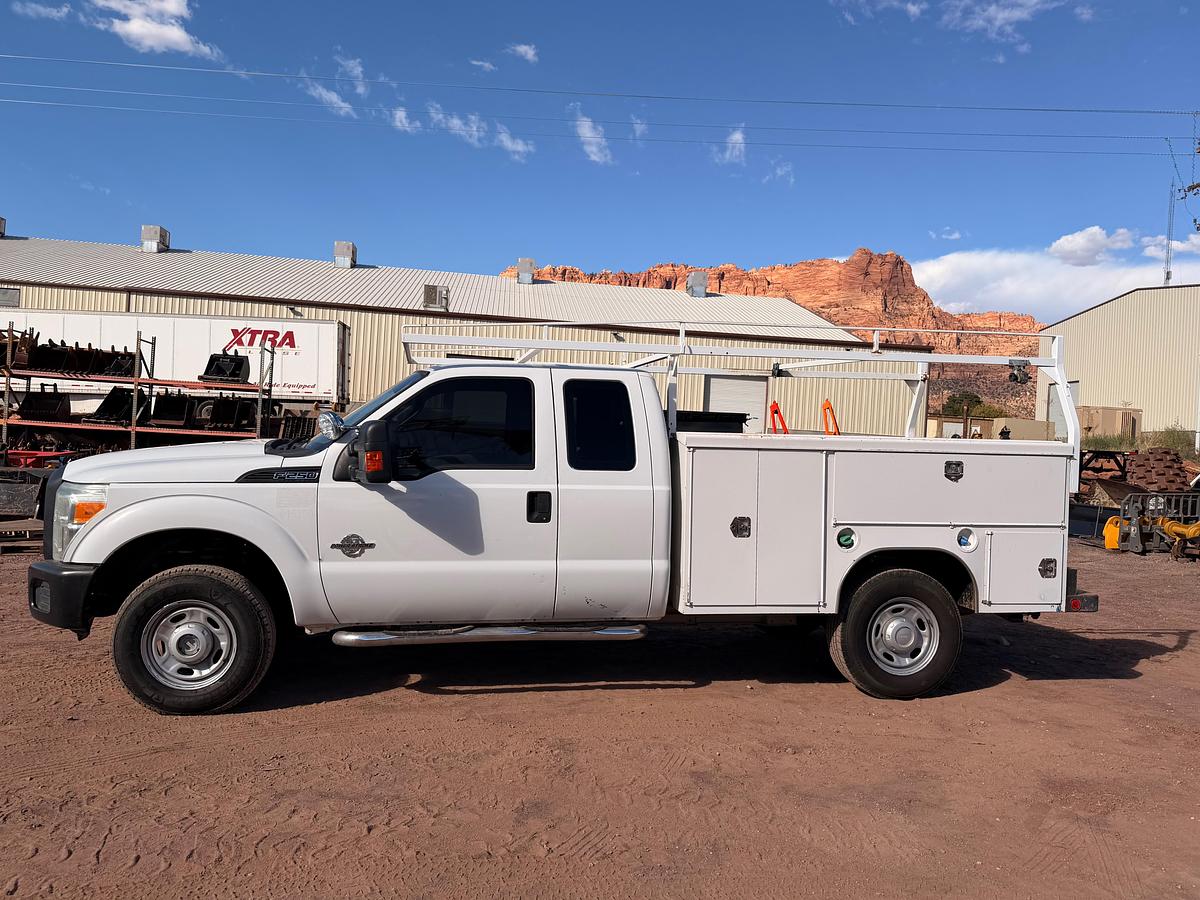 Used 2012 Ford F-250XL Service Truck