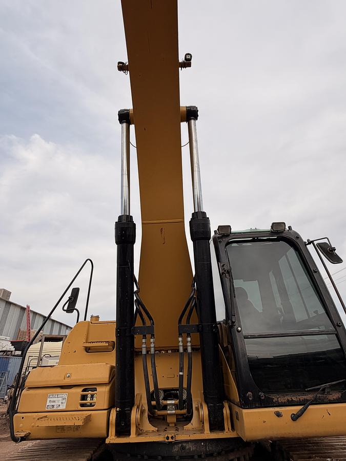 Used 2009 CAT 330D Excavator 