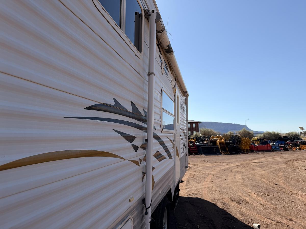 Used Keystone Tail-Gator 24ft Toy Hauler
