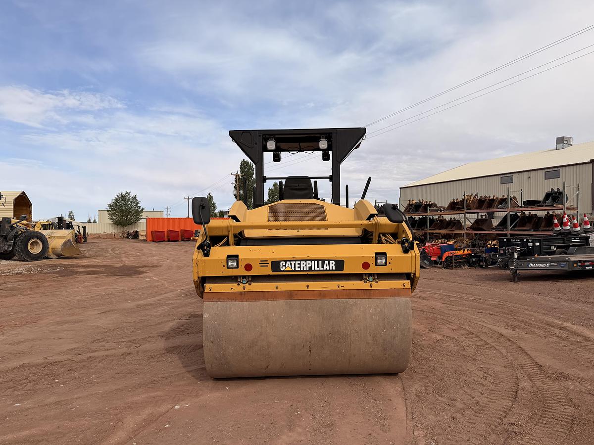 Used 2009 CAT Double Drum Roller