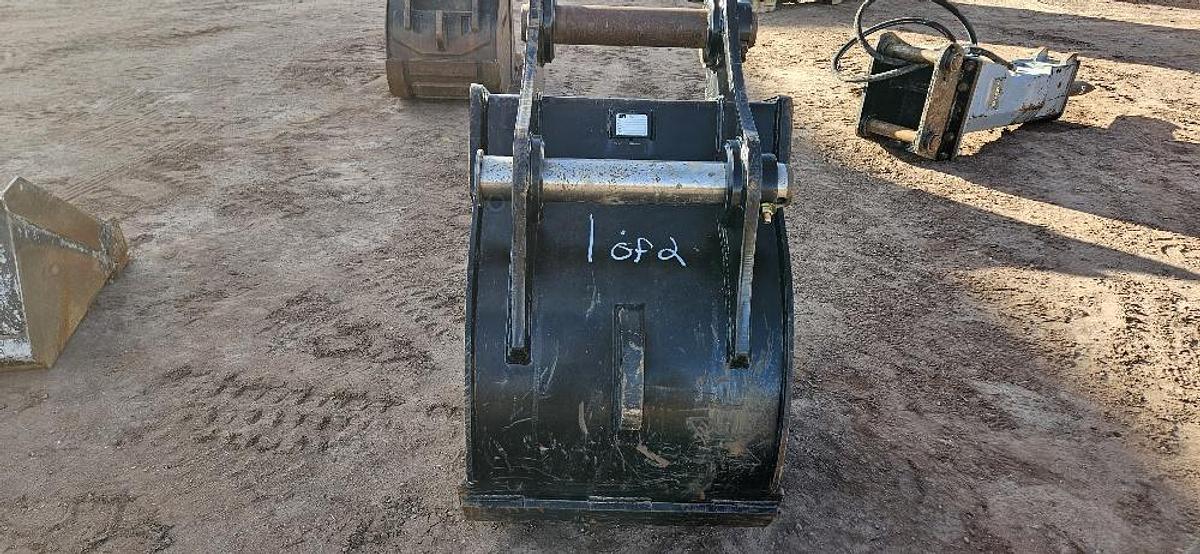 30" Excavator Bucket