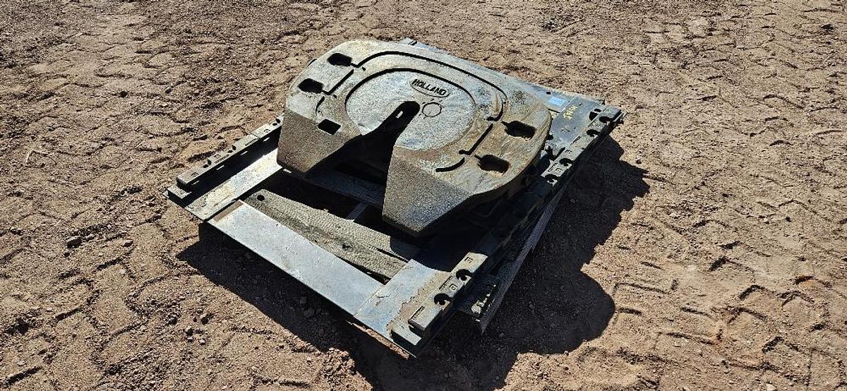 Fifth Wheel Sliding Bracket