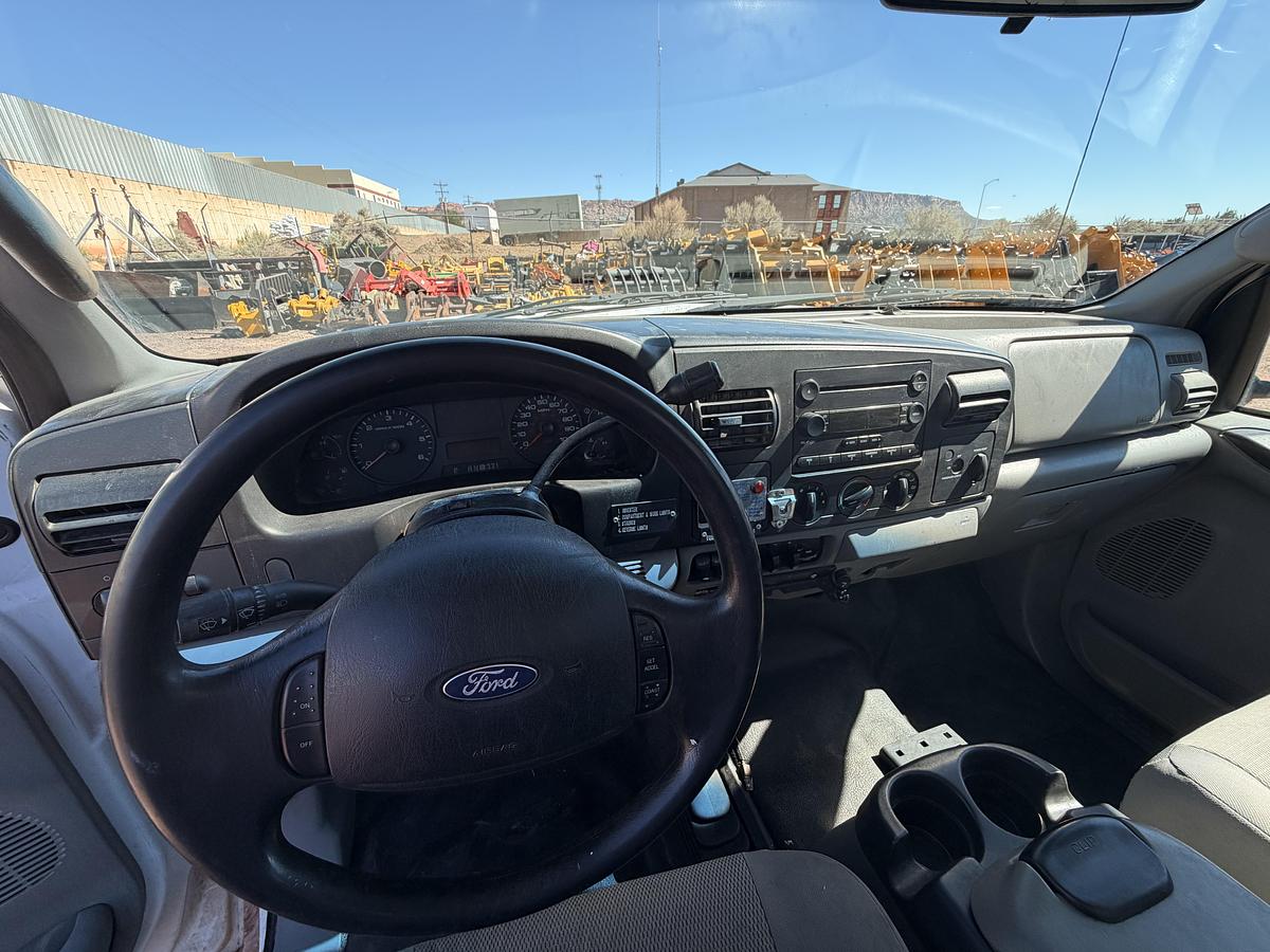 Used 2006 Ford F-450XLT Service Truck