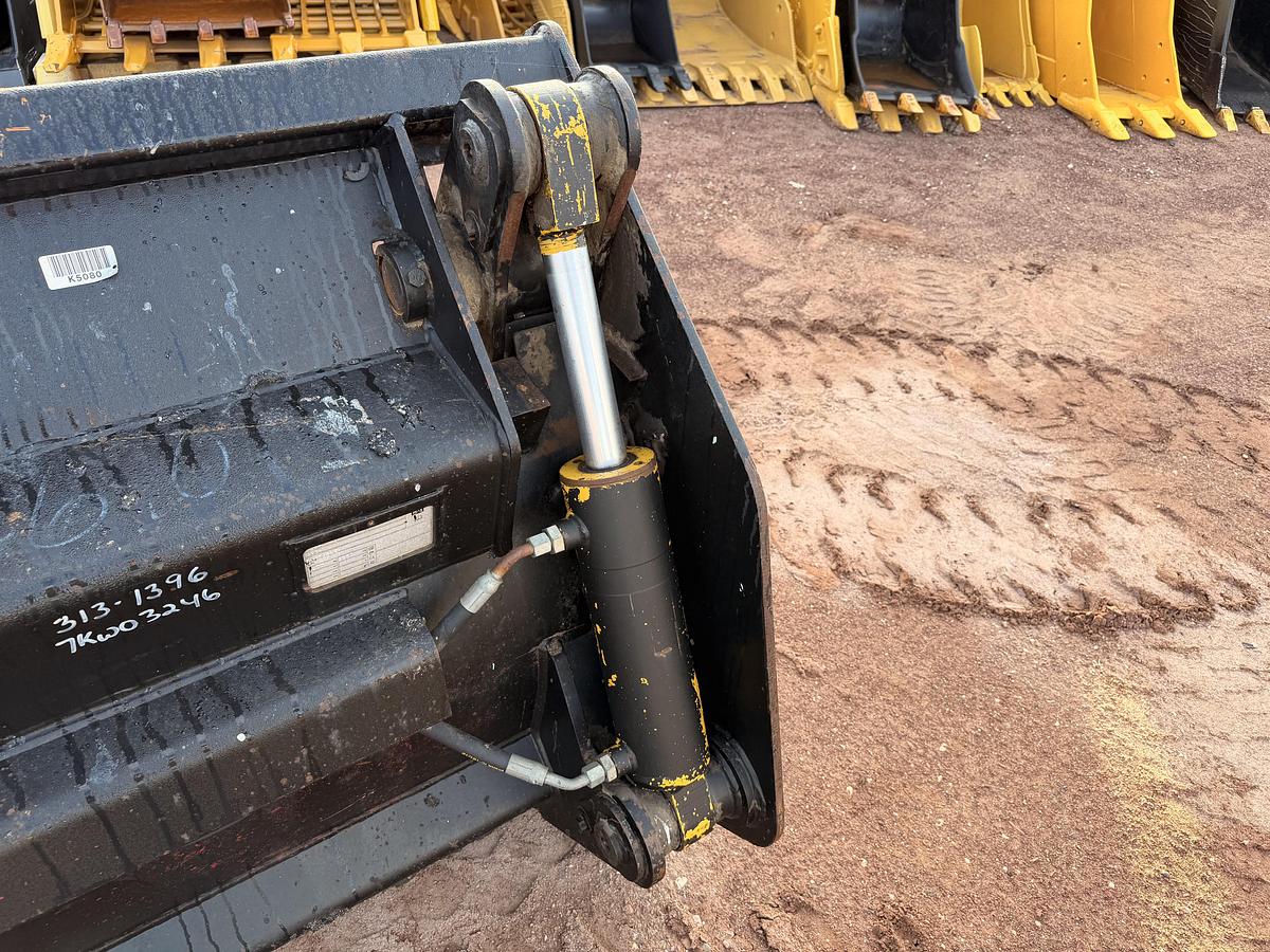 Used 9' Clam Shell Loader Bucket