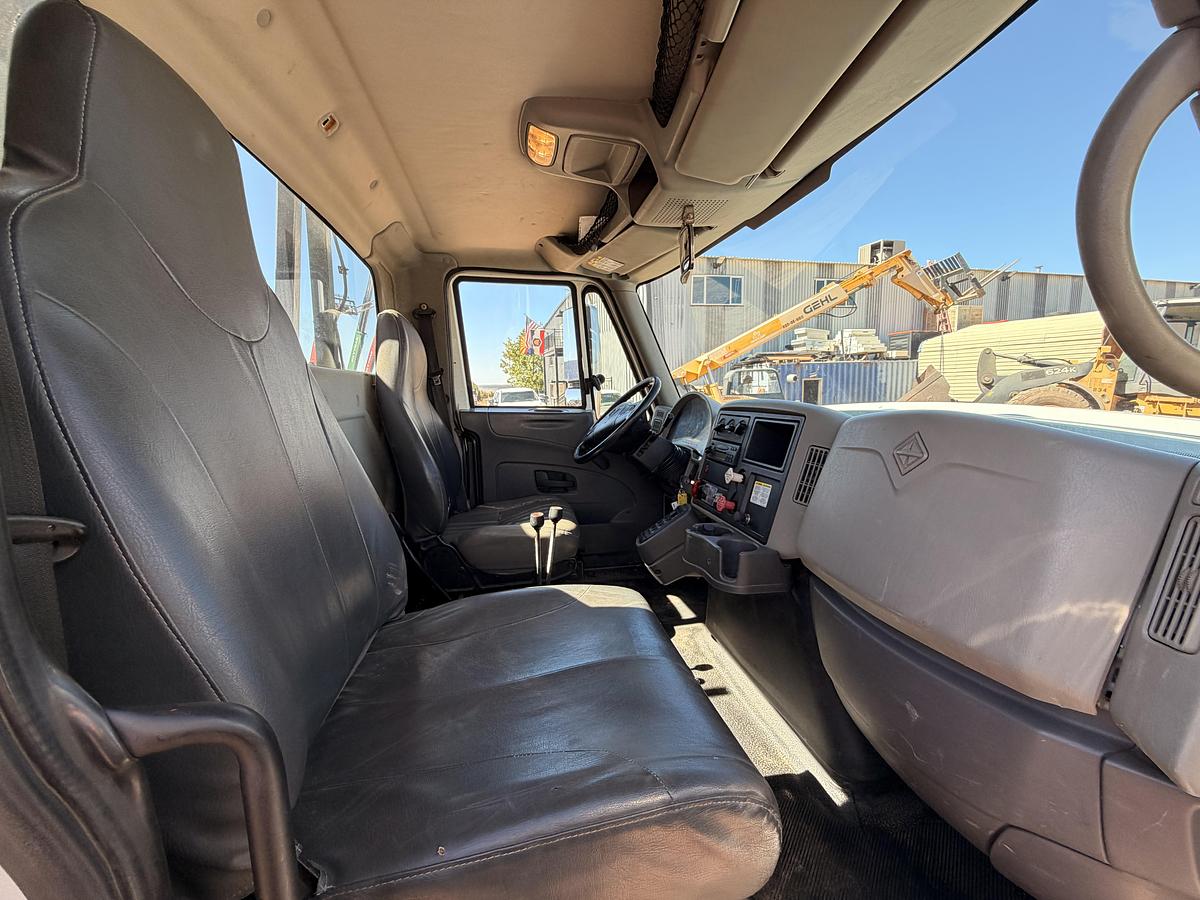 Used 2008 International Hook Truck