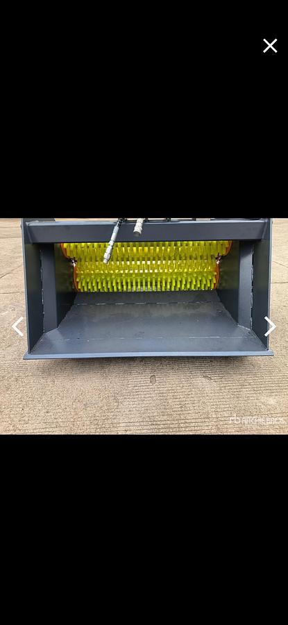 MINI EXCAVATOR SCREENING BUCKET