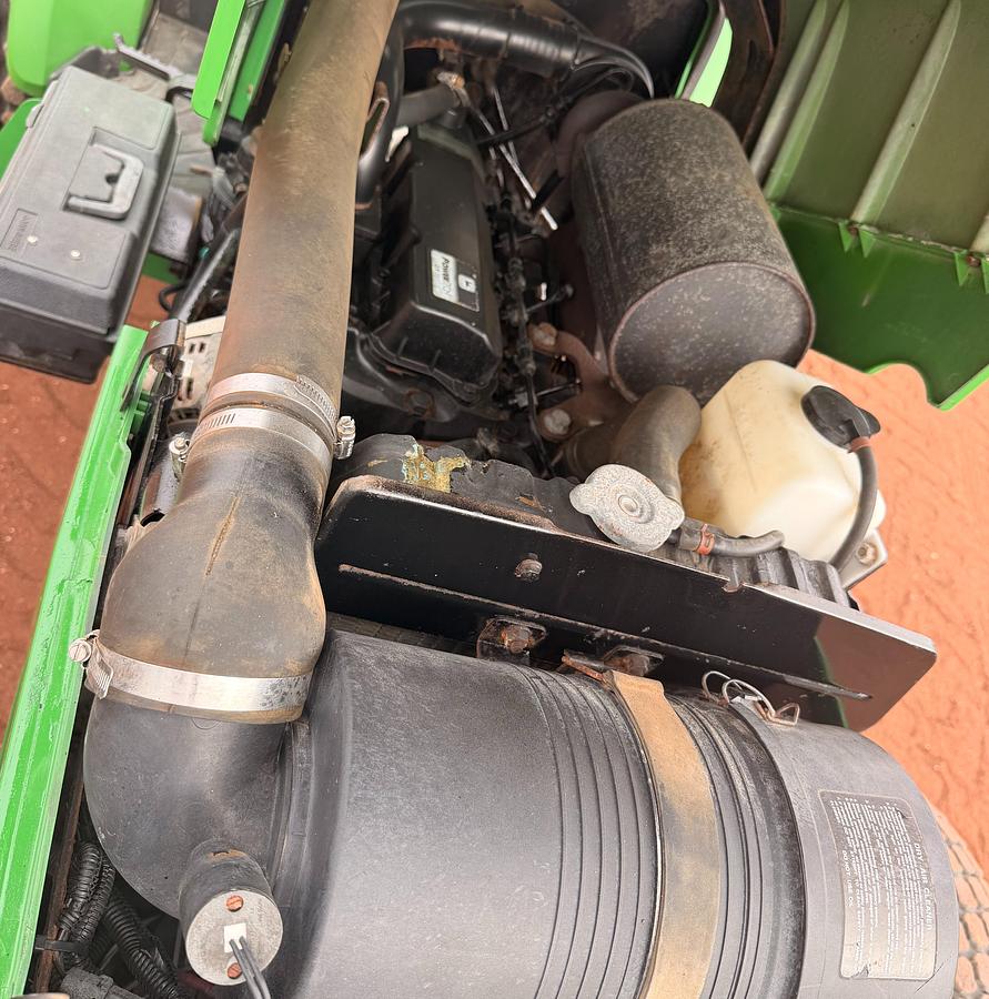 Used 2002 John Deere 5320 Tractor