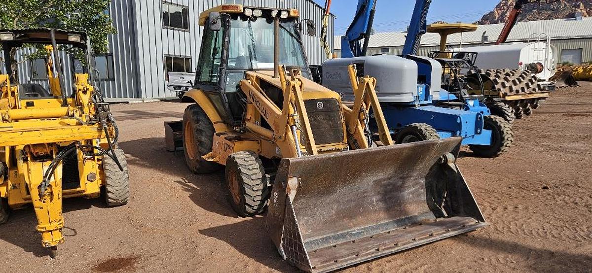 Used 2005 New Holland LV80 Grading Tractor