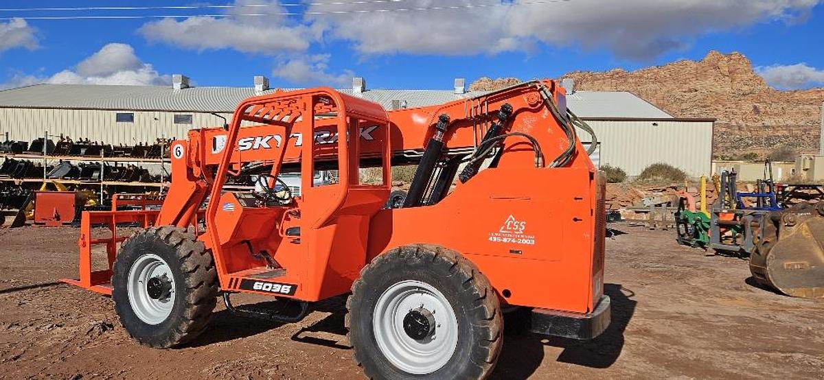 Used 2003 Skytrak 6034 Telehandler