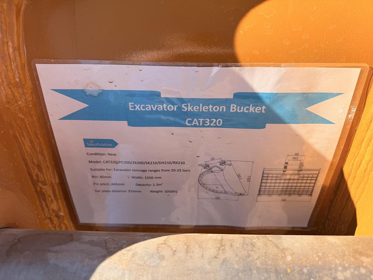 Used 60" Excavator Skeleton Bucket