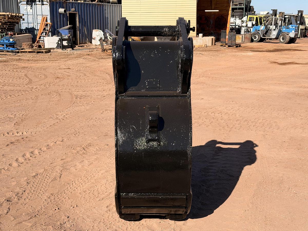 Used 24" Excavator Bucket 