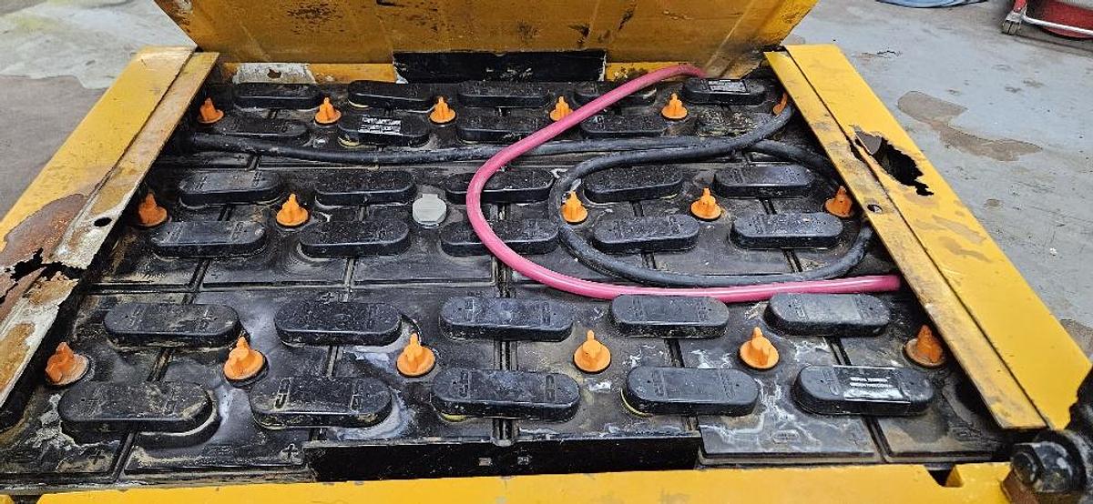 Used 4,000 lbs Forklift