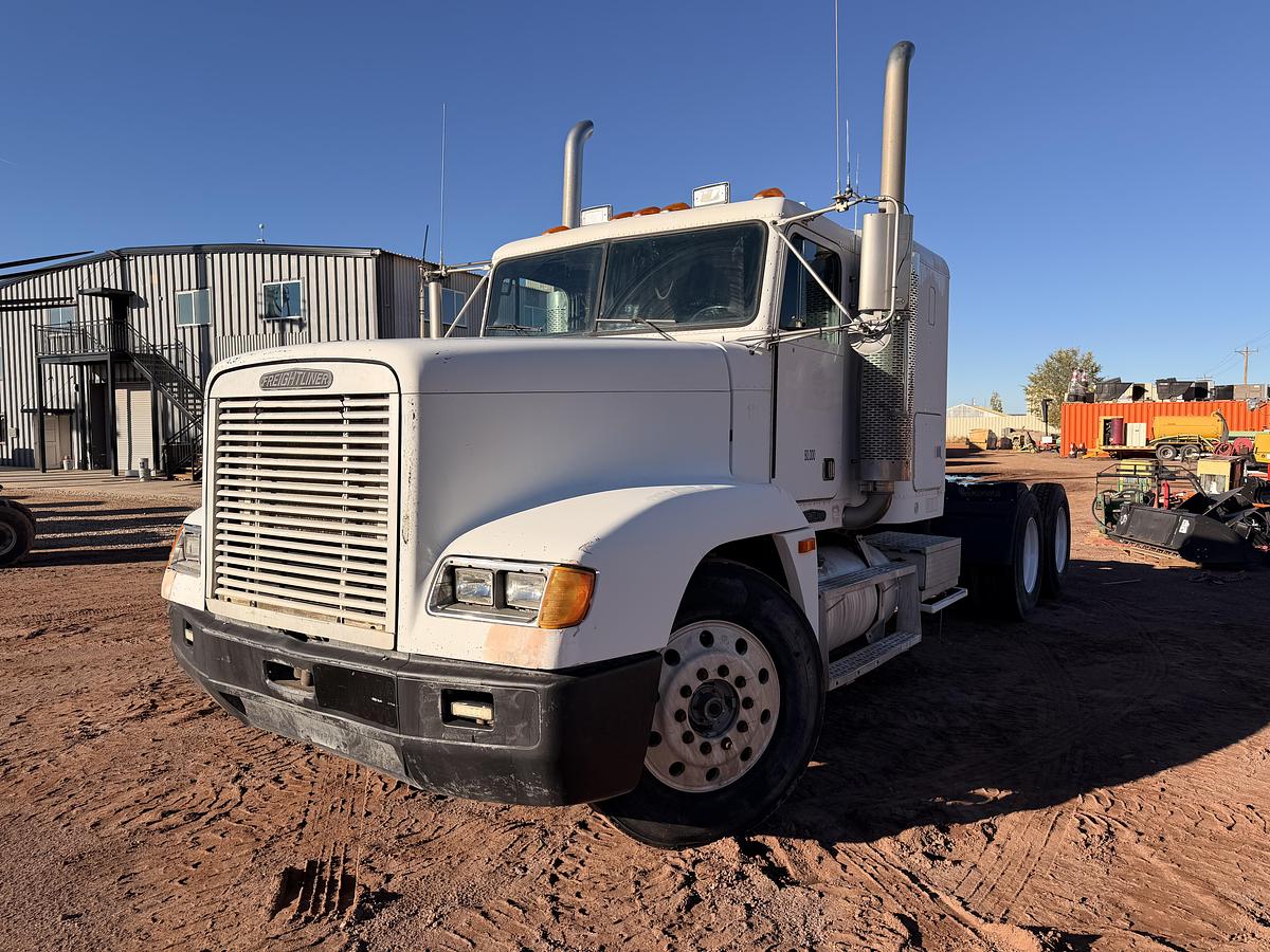 Used 1995 Freightliner FLD120 Truck