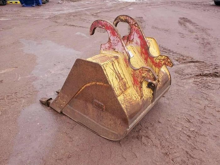 Used Caterpillar 44" Excavator Bucket Excavator Bucket