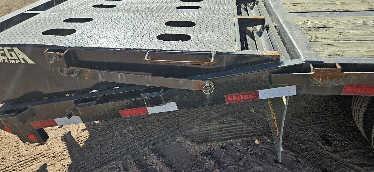 Used 2019 Big Tex 22PH HD 25 ft Trailer