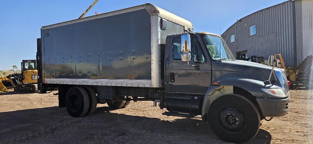 Used 2005 International Box Truck