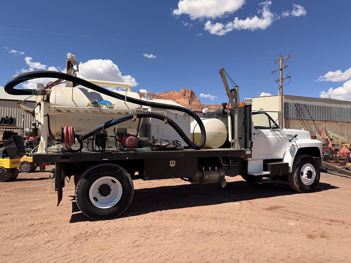 Used 1992 Ford Vacuum Truck