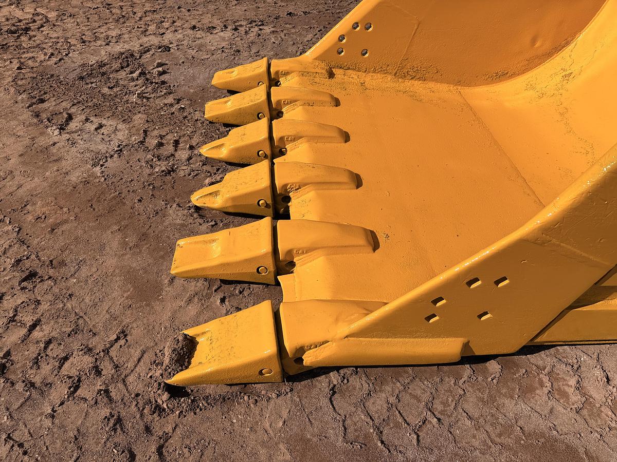 Used 73" Excavator Bucket
