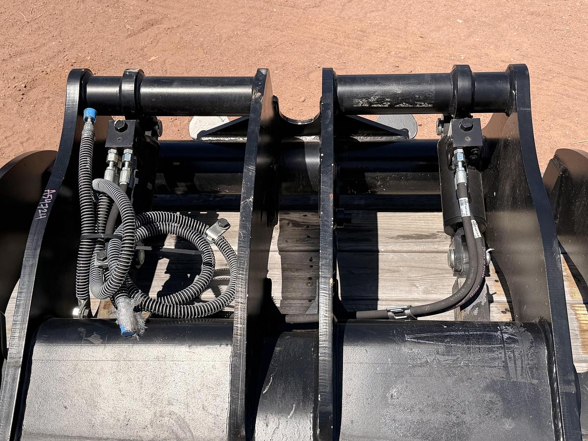 Used CAT Loader Hydraulic Quick Coupler
