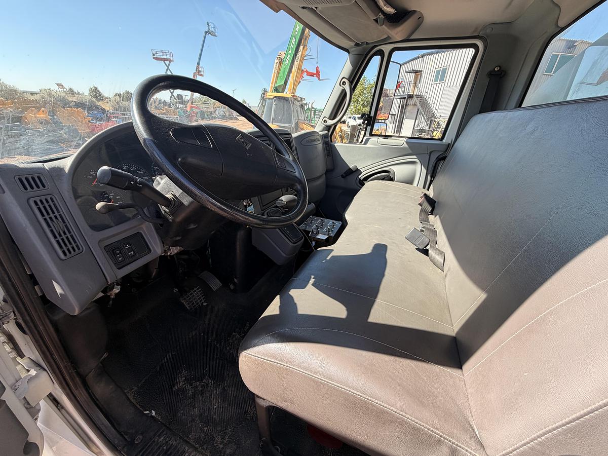 Used 2007 International 2000 Gallon Water Truck