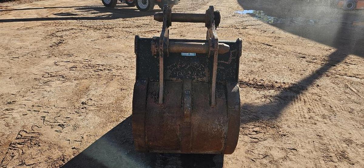 Used 42" Excavator Bucket