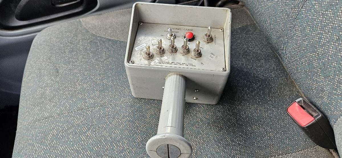 Used 2003 International Crane Truck