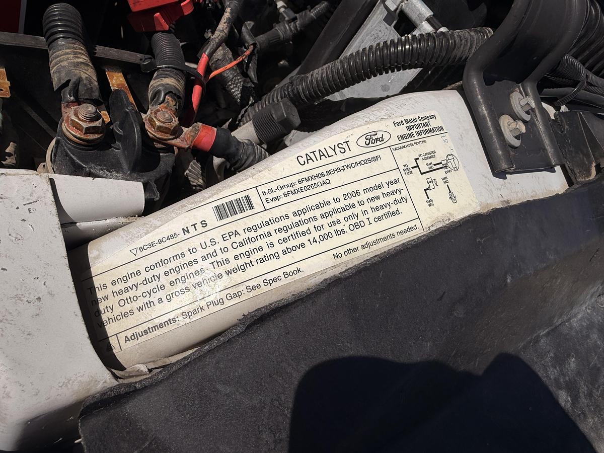 Used 2006 Ford F-450XLT Service Truck