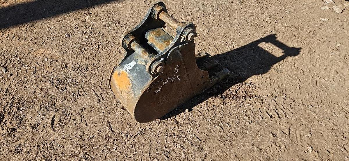 Used 1' CAT MINI EXCAVATOR BUCKIT 