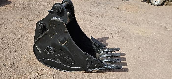 Used 24" Excavator Bucket